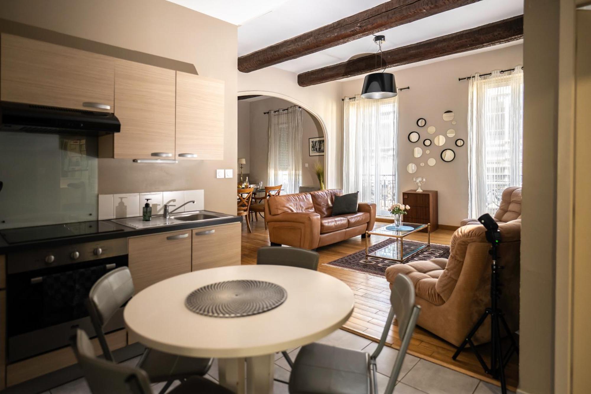 Air D'Antan: Charming 3-Star Residence in Béziers City Center Exterior photo