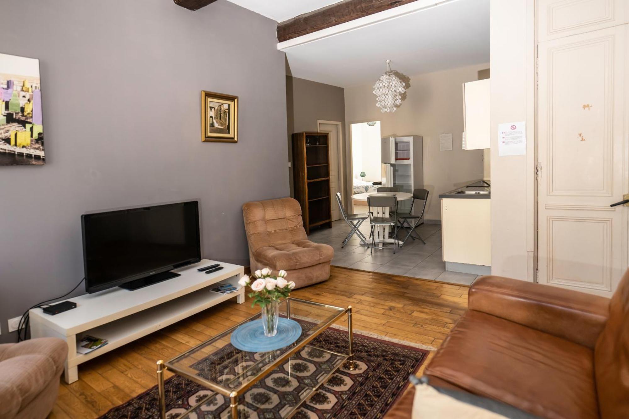 Air D'Antan: Charming 3-Star Residence in Béziers City Center Exterior photo
