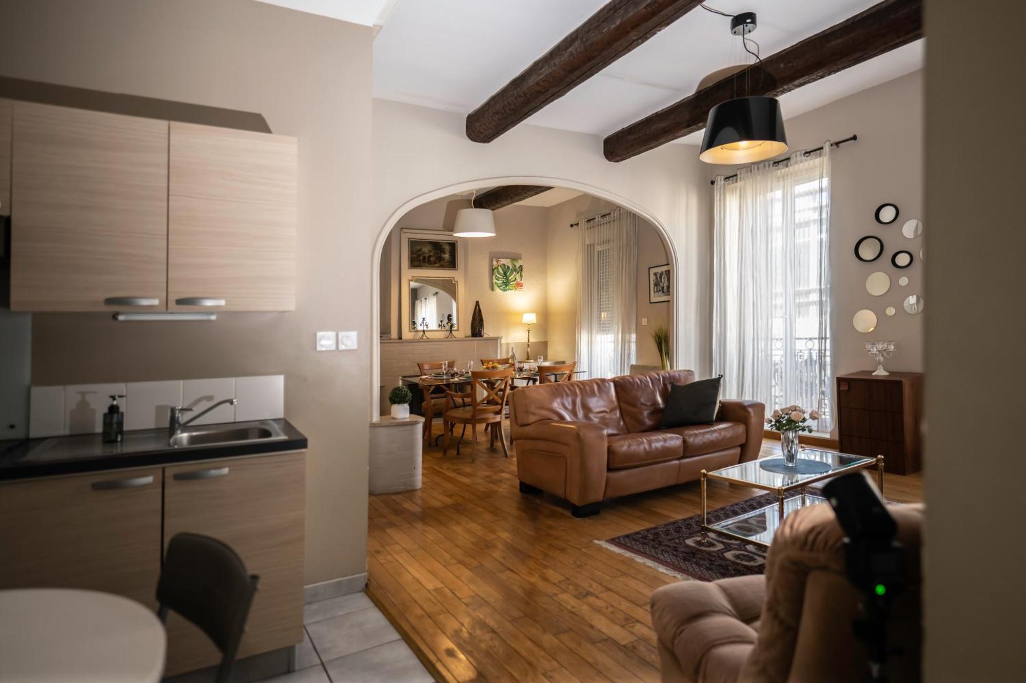 Air D'Antan: Charming 3-Star Residence in Béziers City Center Exterior photo