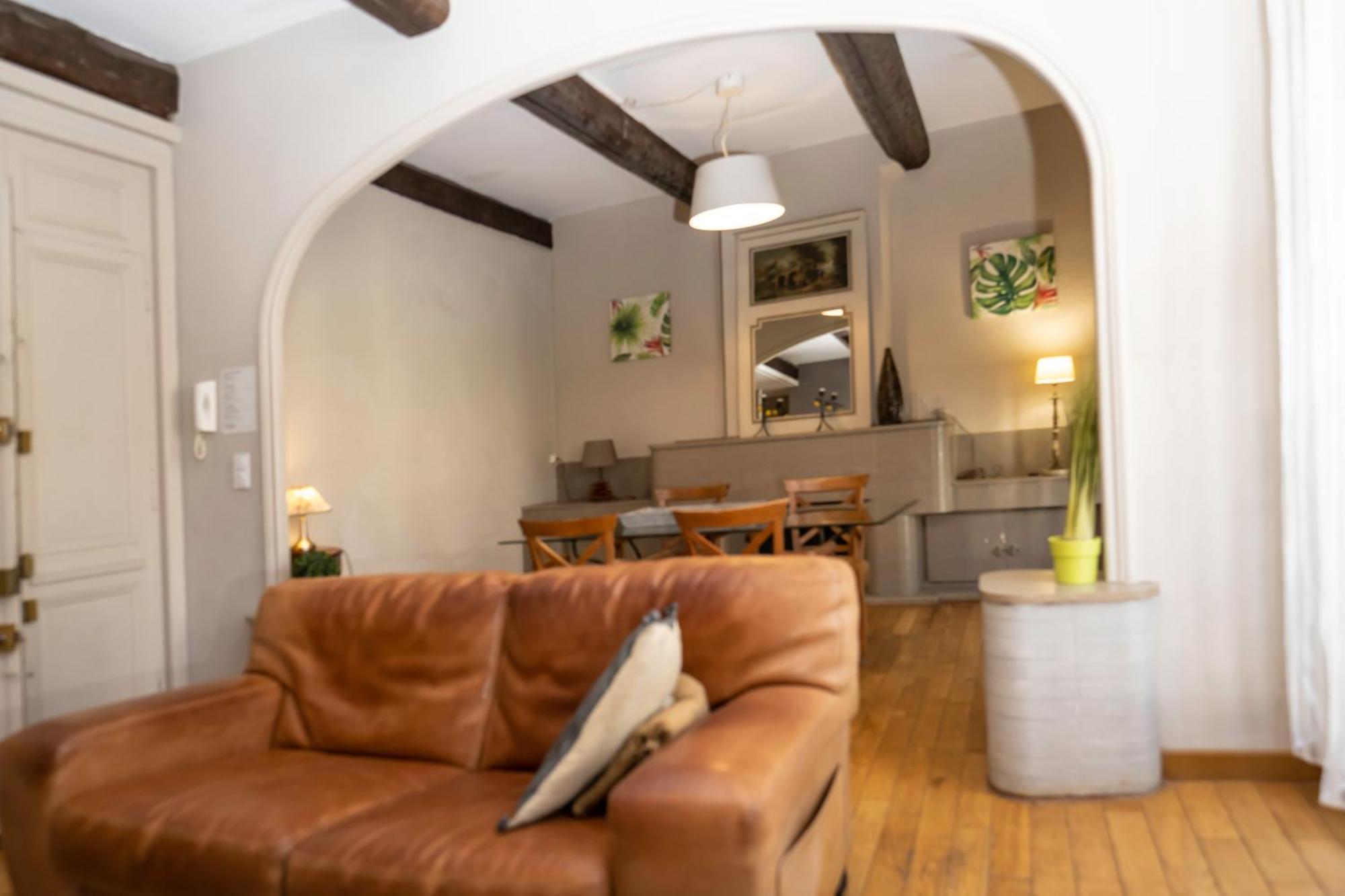 Air D'Antan: Charming 3-Star Residence in Béziers City Center Exterior photo